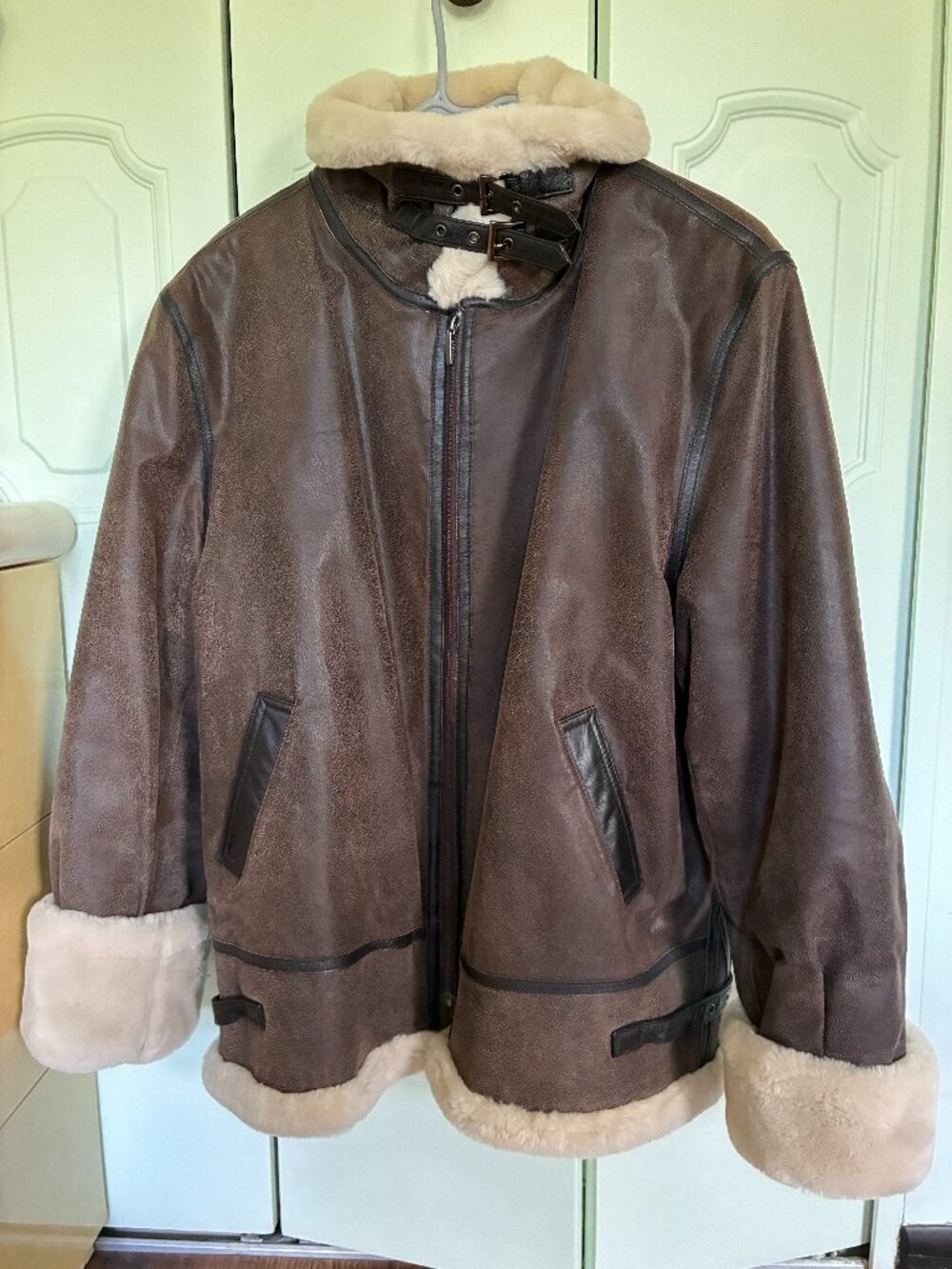 Vintage Colebrook & Co. 100%  Genuine Leather Shell